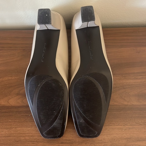 Naturalizer Women's Tan Heels - Picture 5 of 6